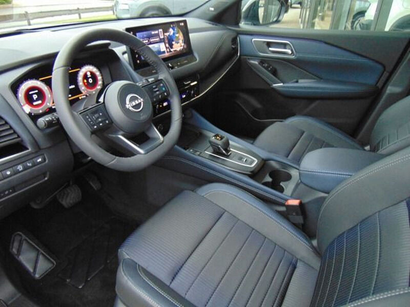 Nissan Qashqai 1.3 DIG-T MHEV 4x2 Tekna Navi 360° Alu