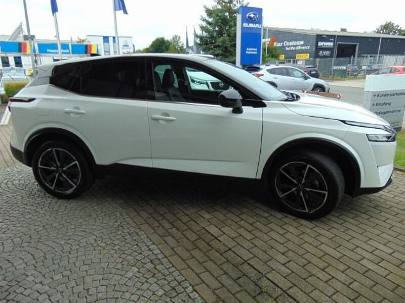 Nissan Qashqai 1.3 DIG-T MHEV Tekna Xtronic AHK Bose