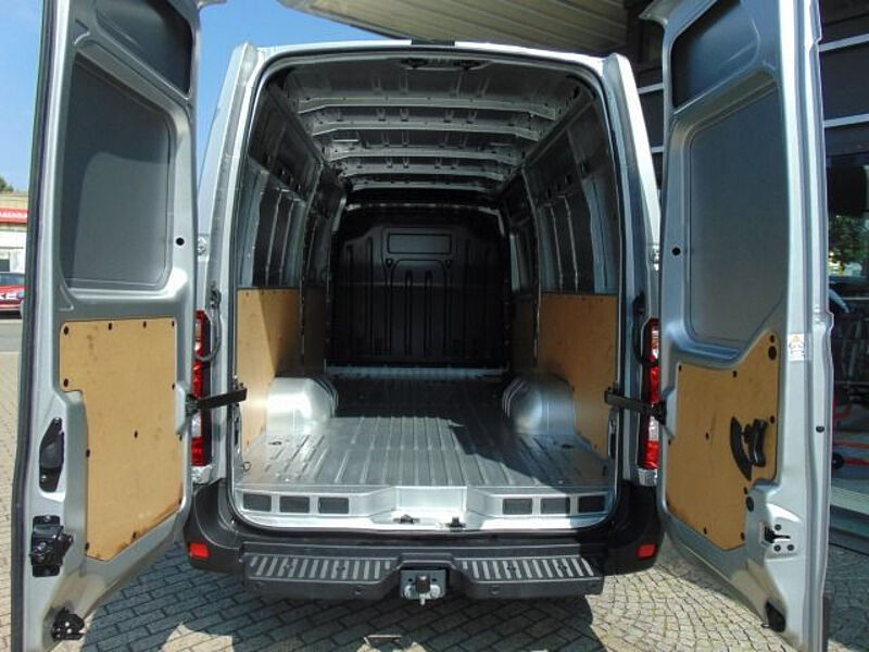 Nissan Interstar KW L3H2 3,5t dCi165 MT RWD DT TEKNA