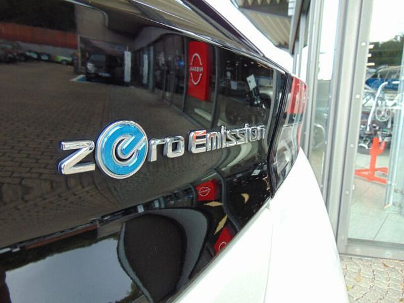 Nissan Leaf (ZE1) Limousine Tekna 360° ALU ProPilot