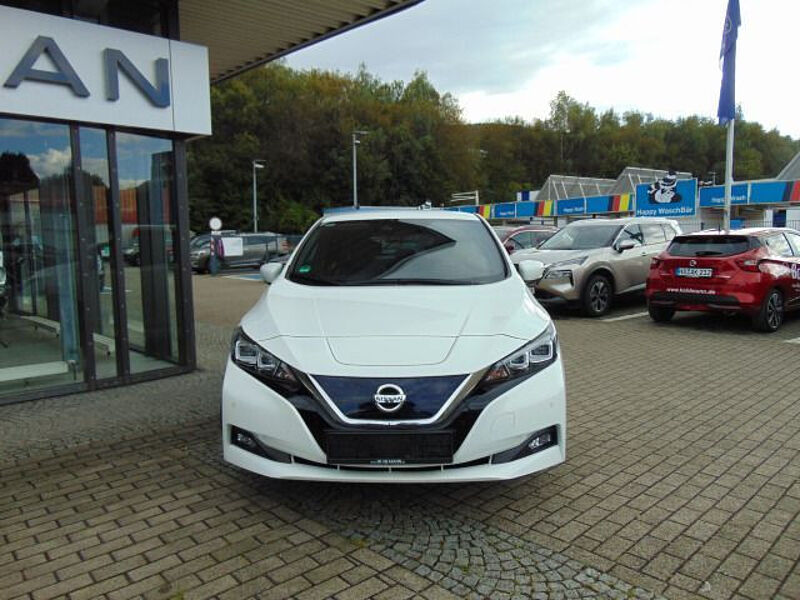 Nissan Leaf (ZE1) Limousine Tekna 360° ALU ProPilot