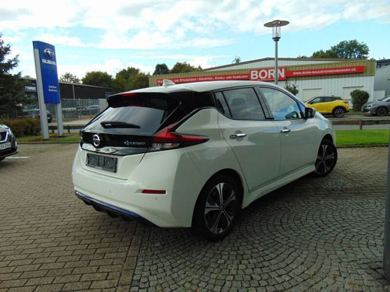 Nissan Leaf (ZE1) Limousine Tekna 360° ALU ProPilot