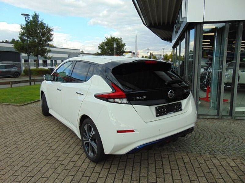 Nissan Leaf (ZE1) Limousine Tekna 360° ALU ProPilot